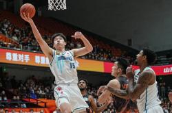 包含NBA常规赛赛程吃紧，浙江稠州赛前篮板制胜，更衣室稳定，细节决定成败的词条-开云入口网址