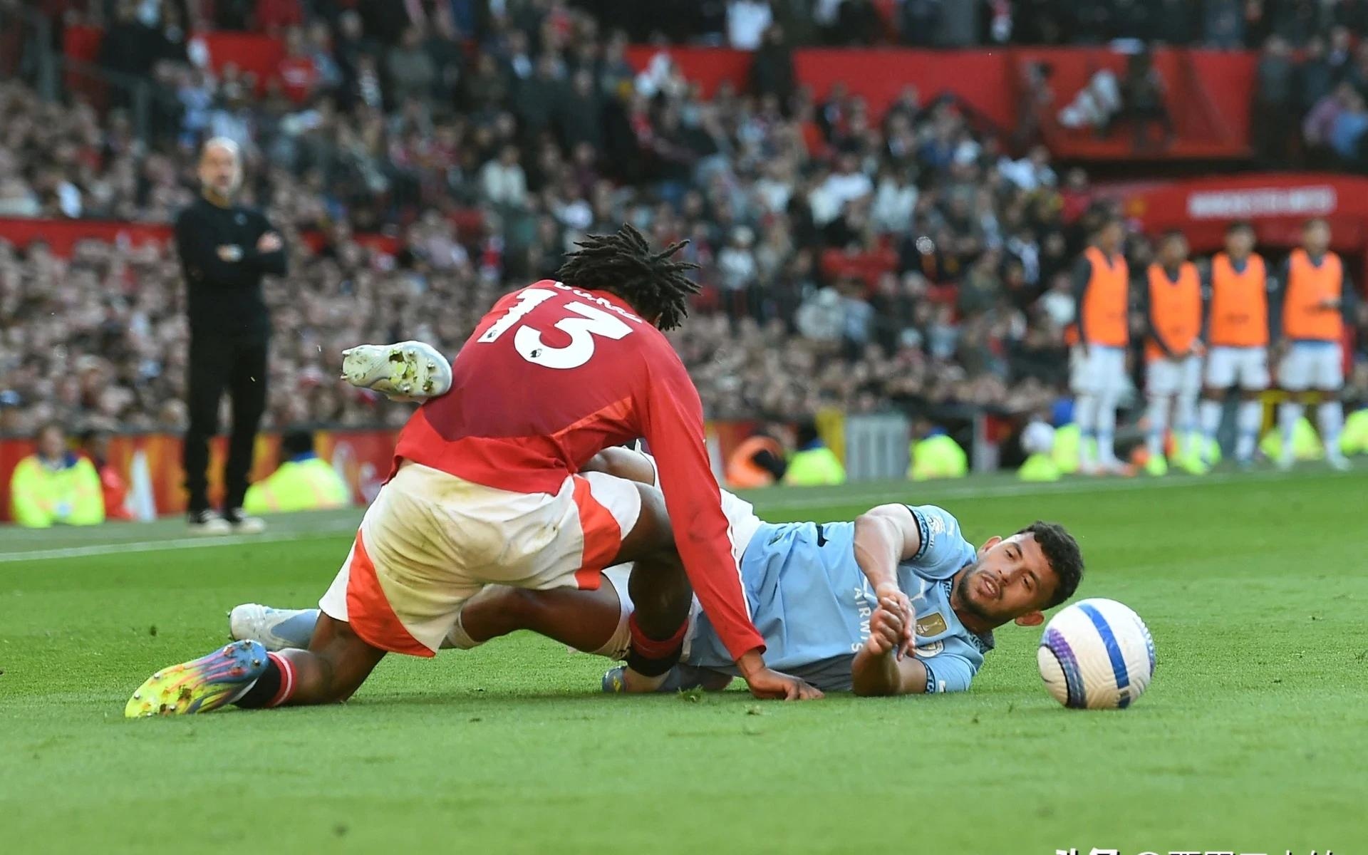 曼城迎荷甲关键赛；冲刺阶段强势反弹；令人意外；轮换策略被讨论(狙击生死线24集免费观看)