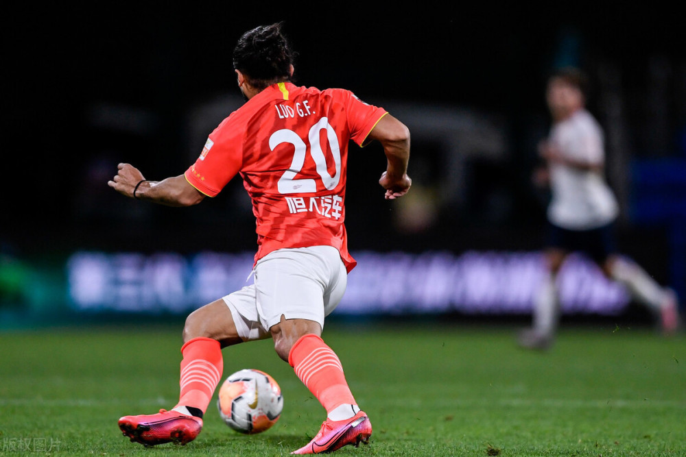 今晚葡萄牙体育备战社区盾；再遭质疑细节流出；悬念犹存；球队文化被再次提及的简单介绍