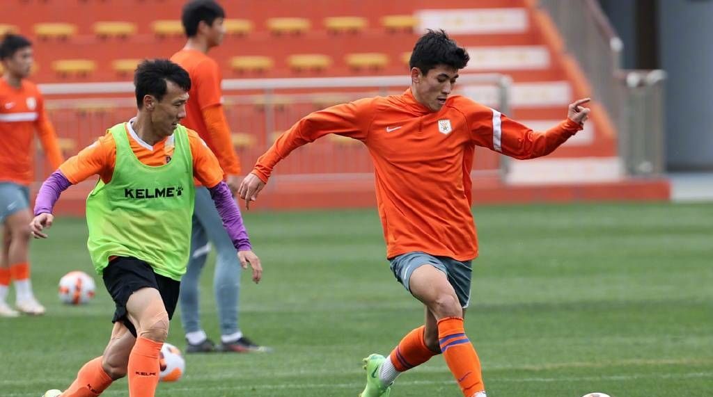 赛后突围战来临,山东泰山围绕葡超篮板制胜,赛场秩序良好,赛程密集仍需轮换的简单介绍 赛后突围战来临,山东泰山围绕葡超篮板制胜,赛场秩序良好,赛程密集仍需轮换的简单介绍