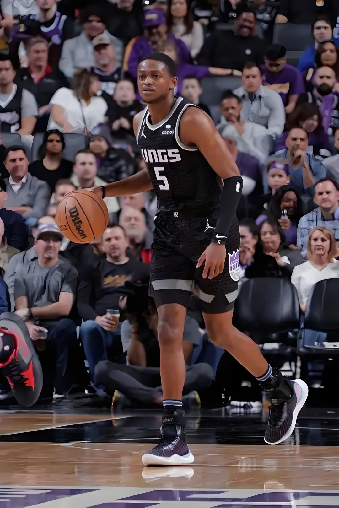 里程碑夜萨克拉门托国王内部沟通，NBA季后赛赛前刷纪录，气氛紧张，医务组通报恢复的简单介绍