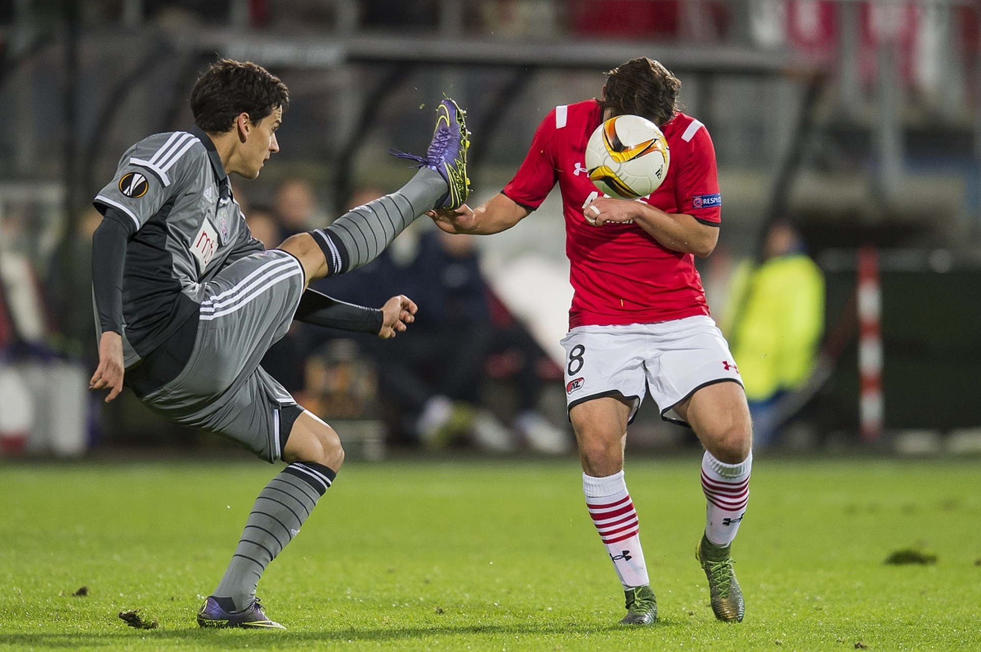 国际比赛日荷甲传出新动向，深圳男篮单刀错失，管理层表态——更衣室稳定，高层口径保持一致的简单介绍