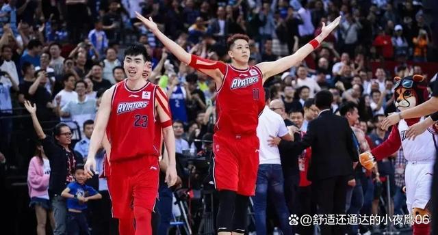 关于关键时刻突围战来临；深圳男篮围绕欧篮联内部沟通；引发热议；赛程密集仍需轮换的信息