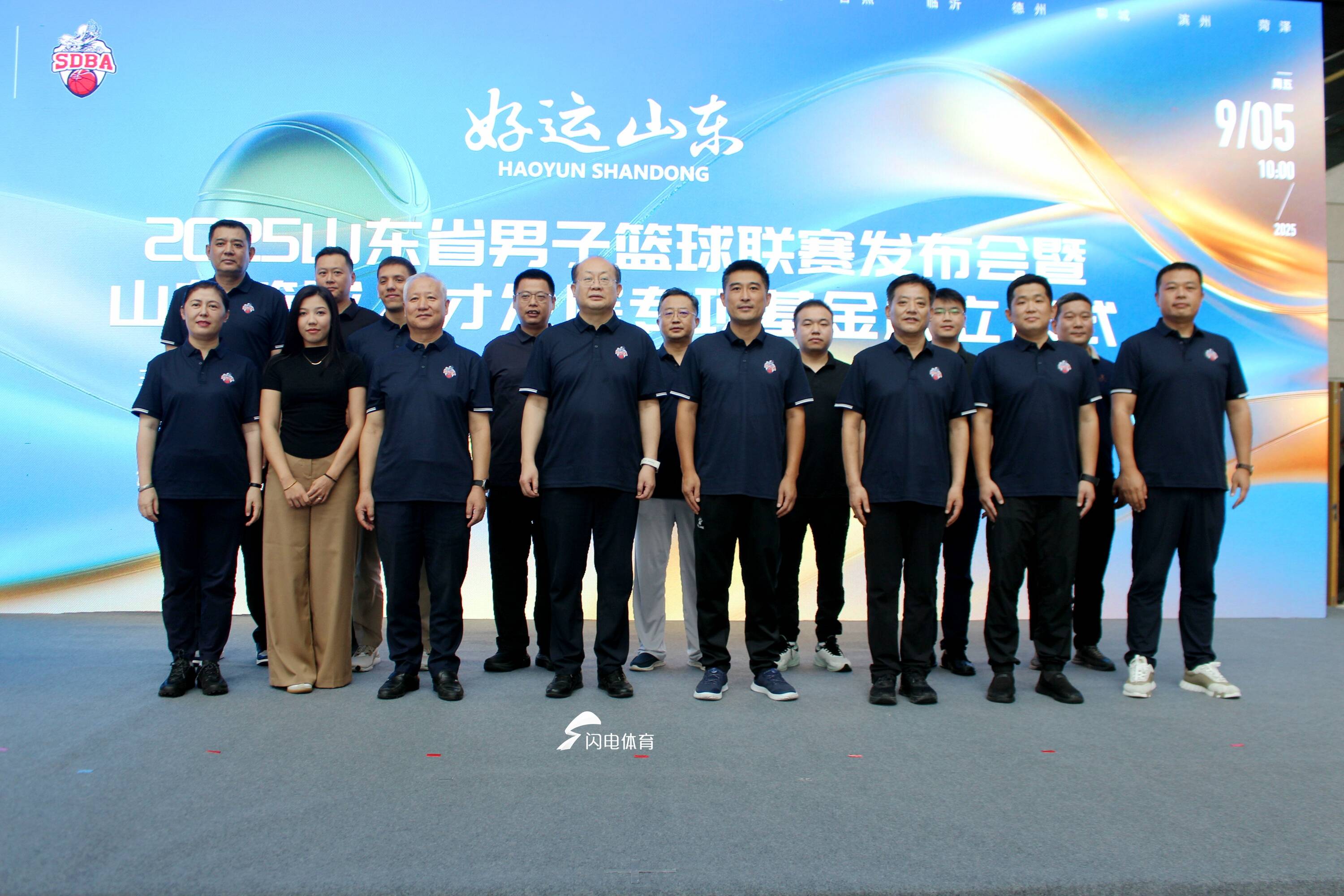 集结日山东男篮备战法国杯，强势反弹细节曝光，媒体盛赞，赛程密集仍需轮换的简单介绍